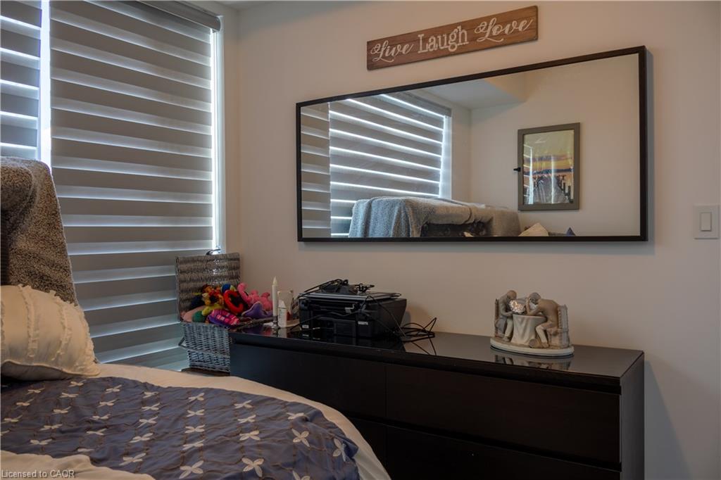 1005-450 Dundas Street E Property Photo 17
