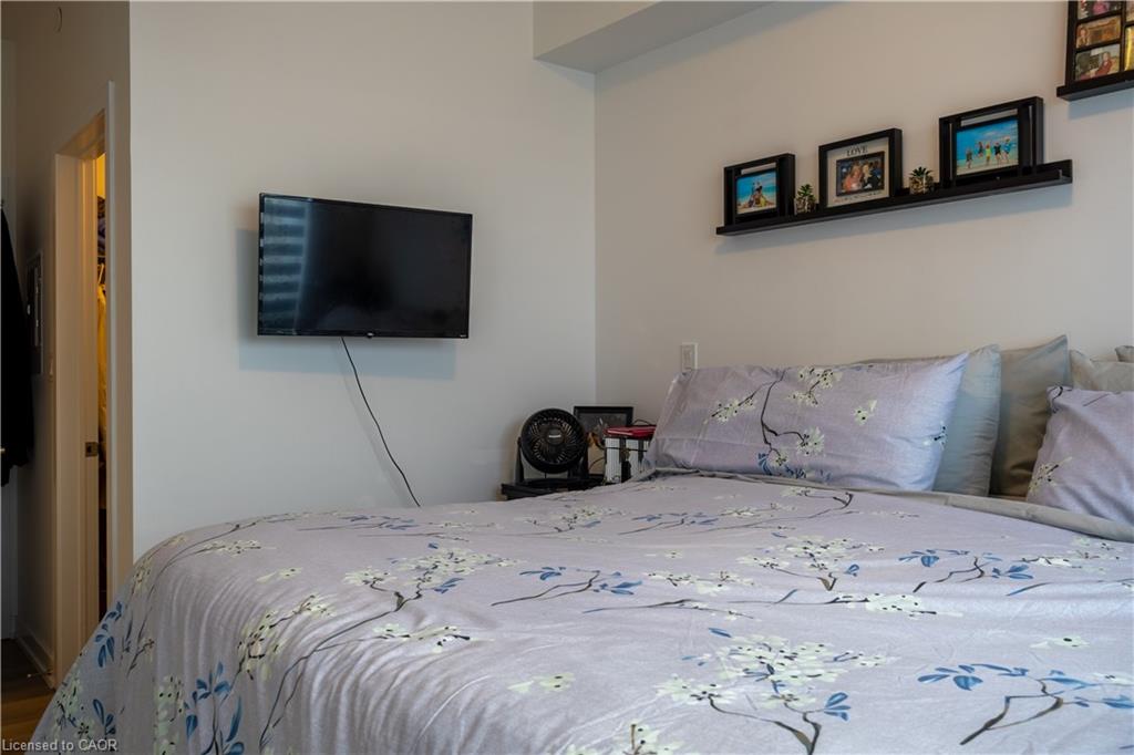 1005-450 Dundas Street E Property Photo 23