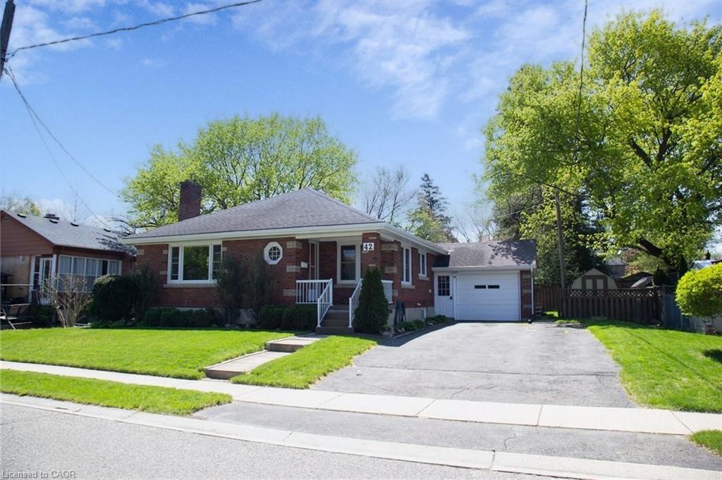 42 Hawthorne Avenue Property Photo 1