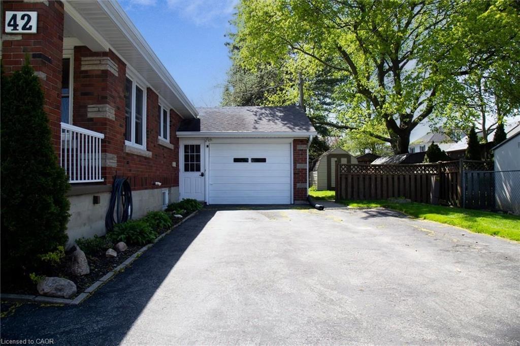 42 Hawthorne Avenue Property Photo 3