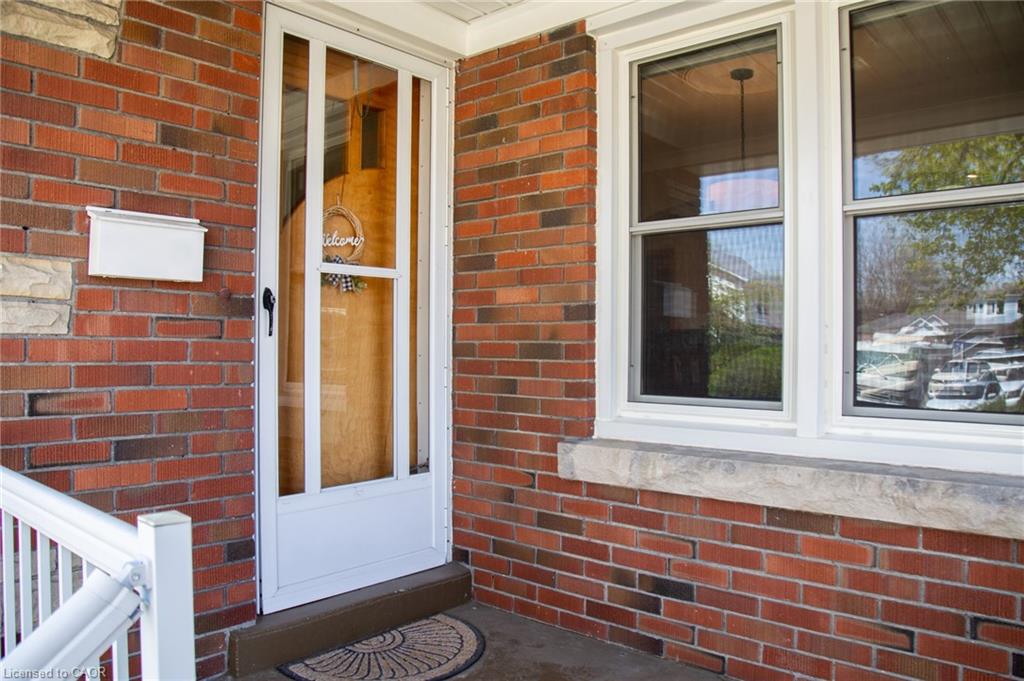 42 Hawthorne Avenue Property Photo 4