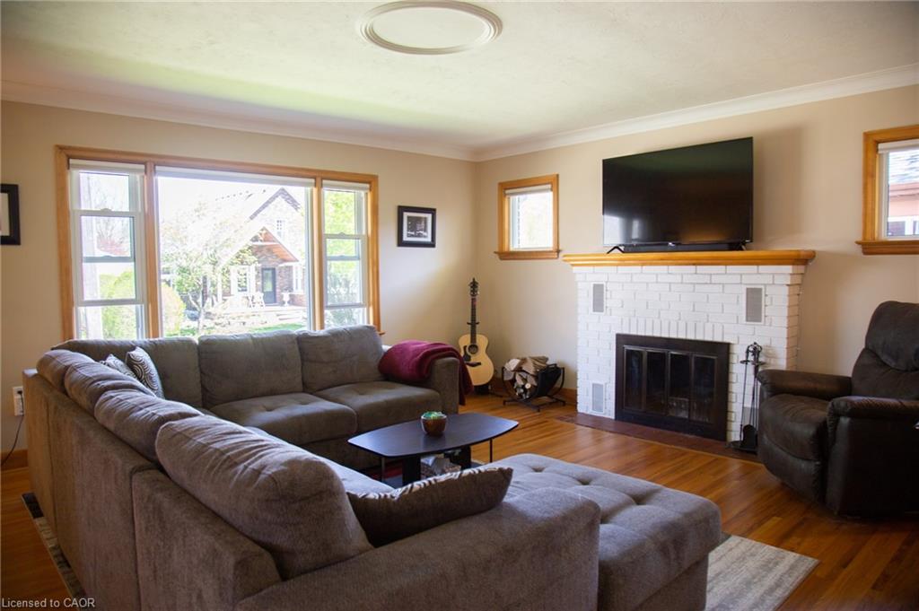 42 Hawthorne Avenue Property Photo 5