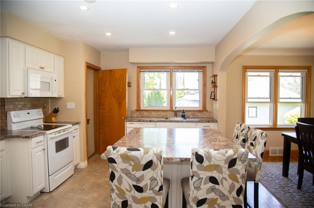 42 Hawthorne Avenue Property Photo 11