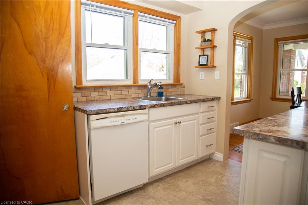 42 Hawthorne Avenue Property Photo 13