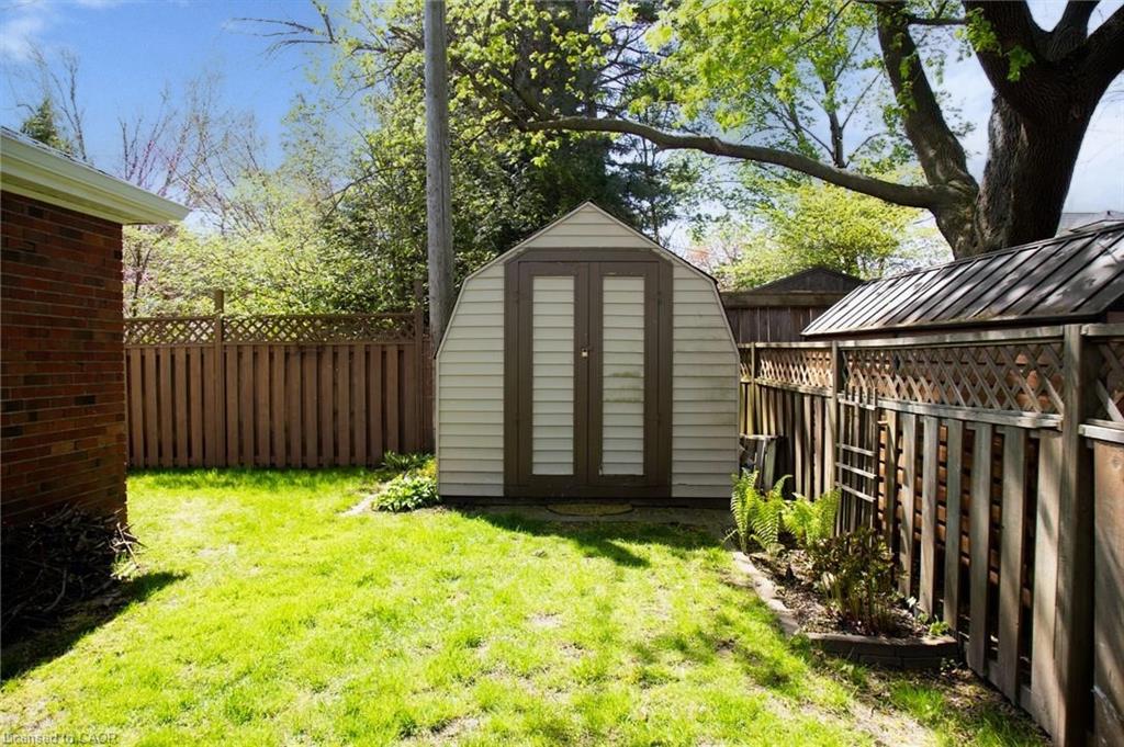 42 Hawthorne Avenue Property Photo 33