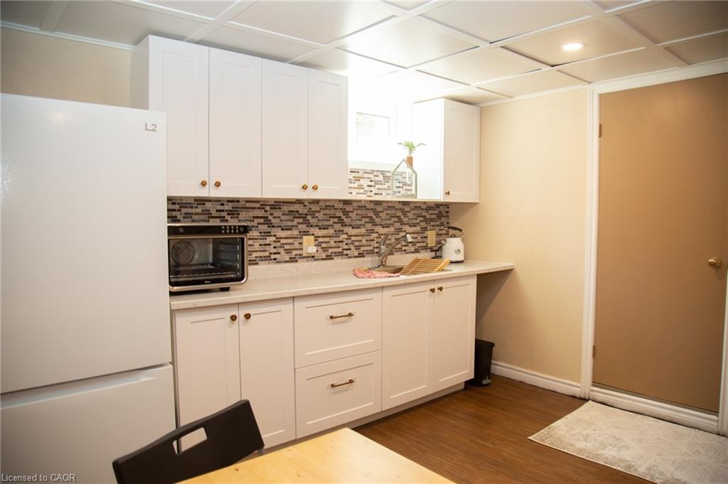 42 Hawthorne Avenue Property Photo 38