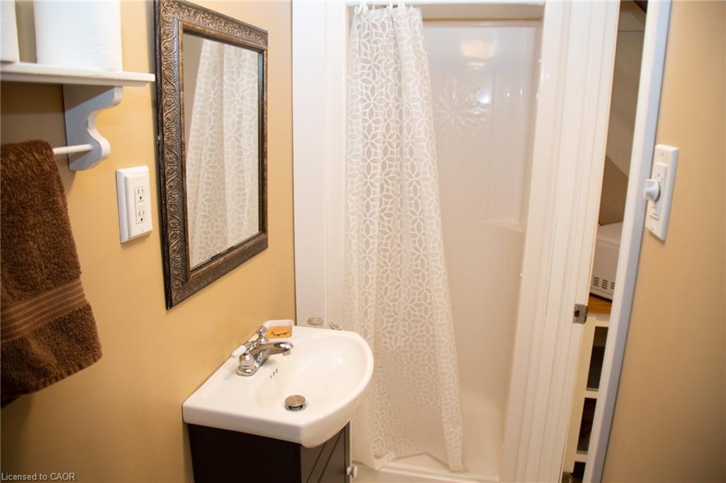 42 Hawthorne Avenue Property Photo 41