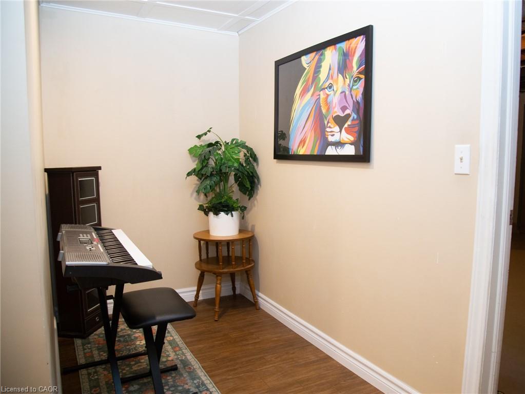 42 Hawthorne Avenue Property Photo 47