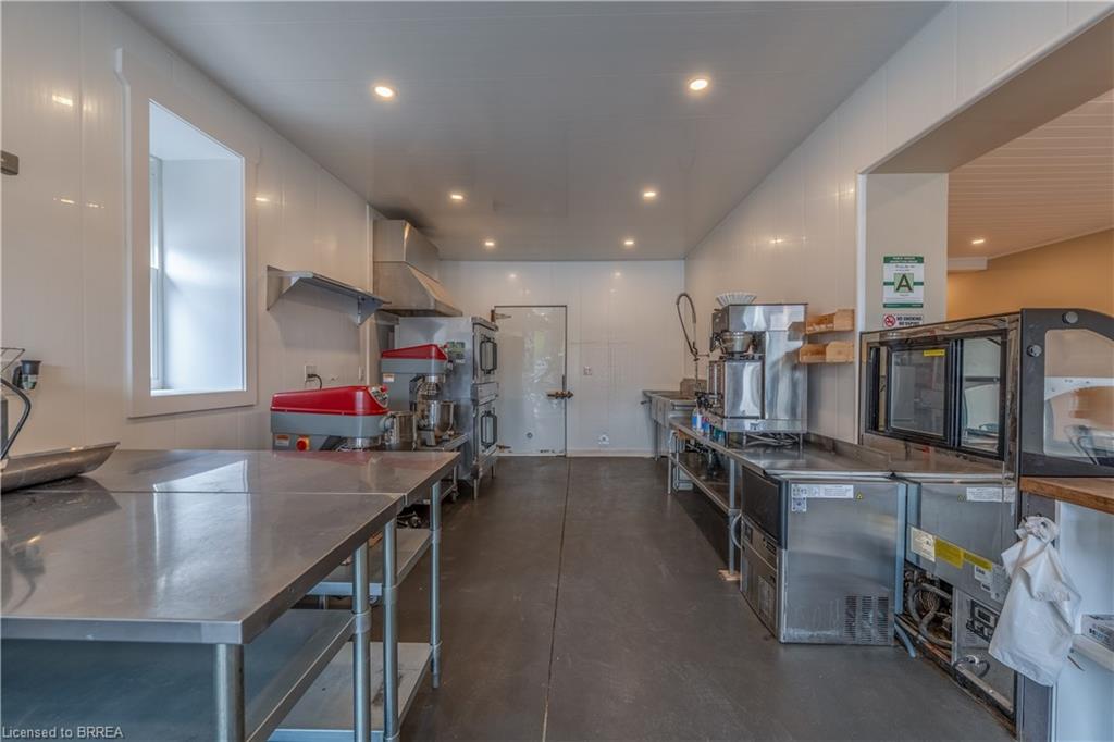 124 King Street Property Photo 12