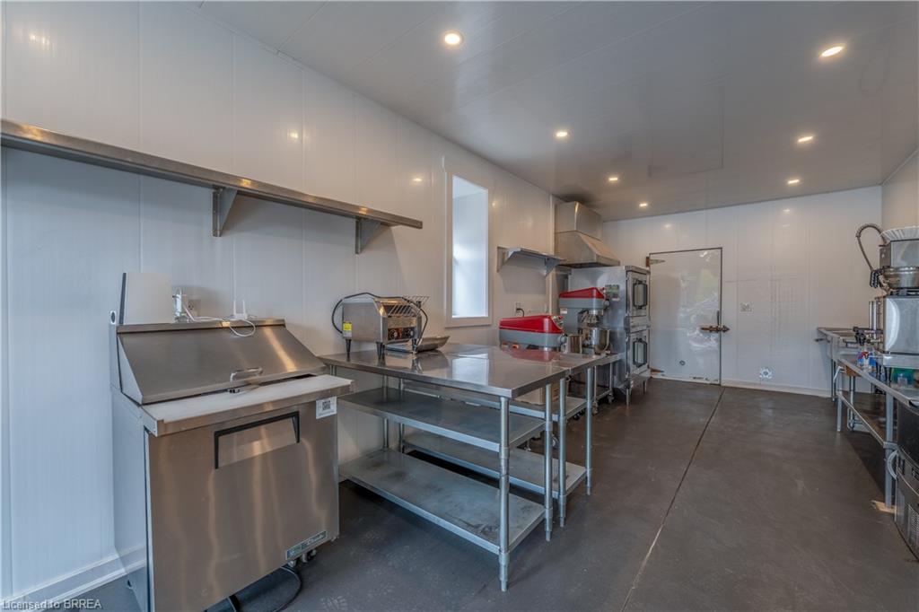 124 King Street Property Photo 13