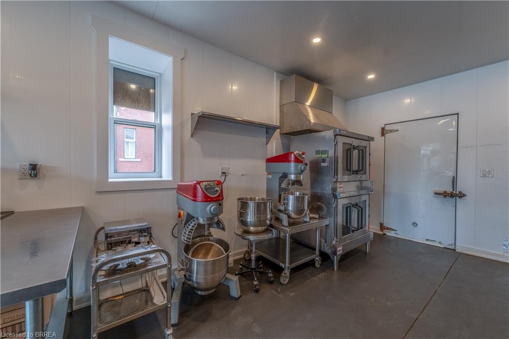 124 King Street Property Photo 14