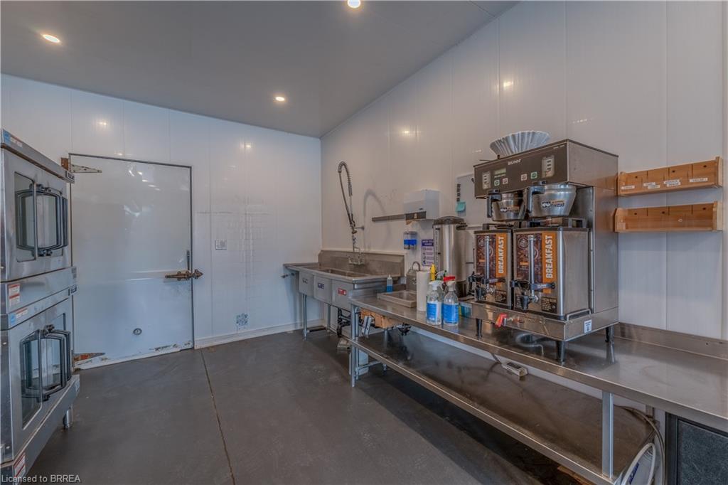 124 King Street Property Photo 16