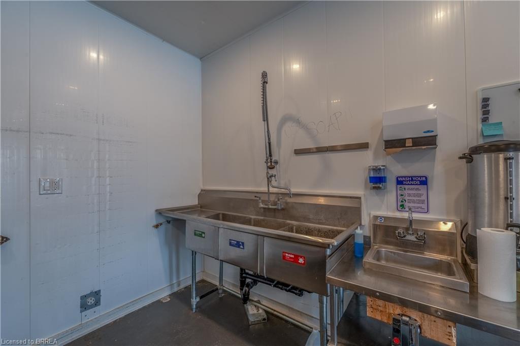 124 King Street Property Photo 17