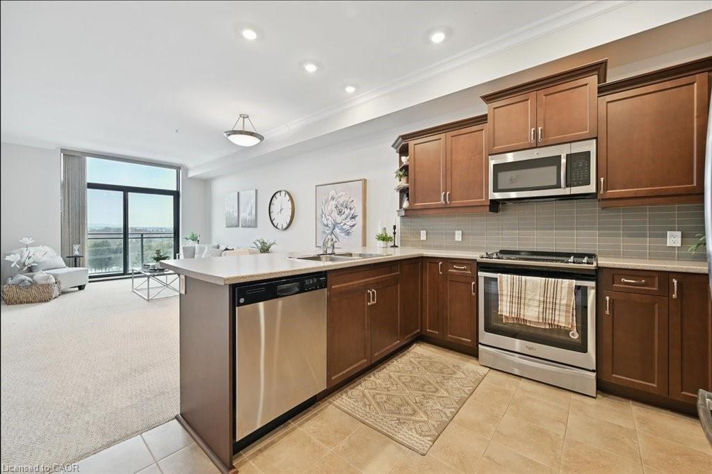 607-3290 New Street Property Photo 7