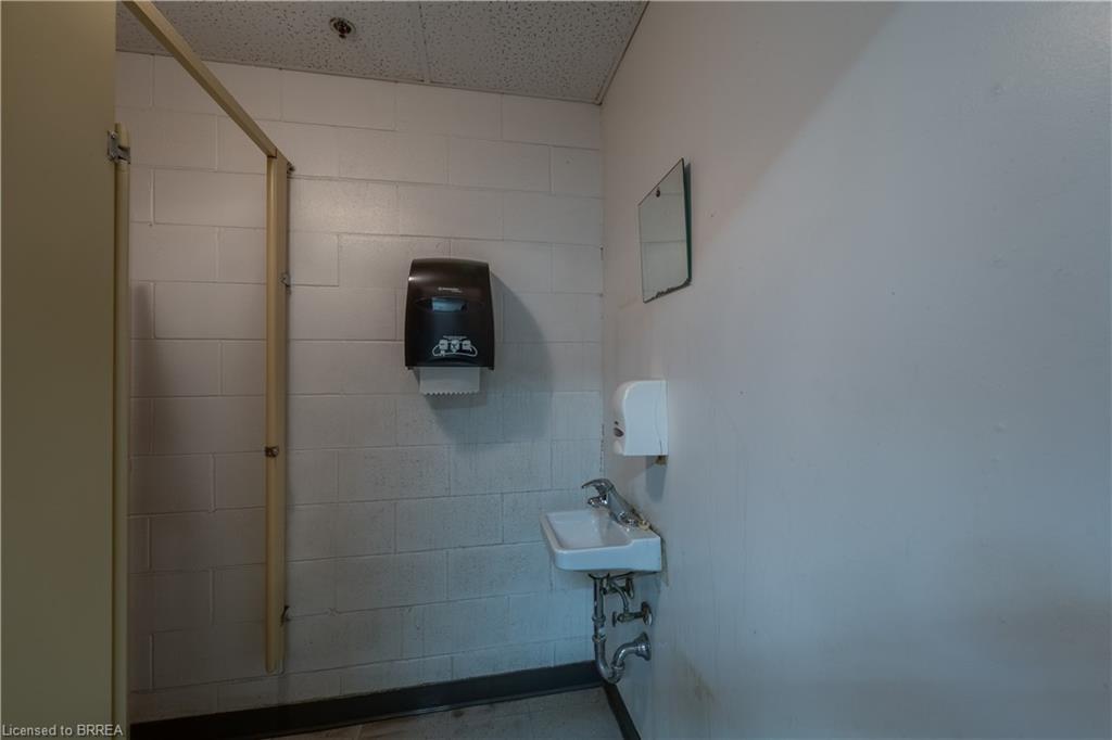115 Scott Avenue Property Photo 26