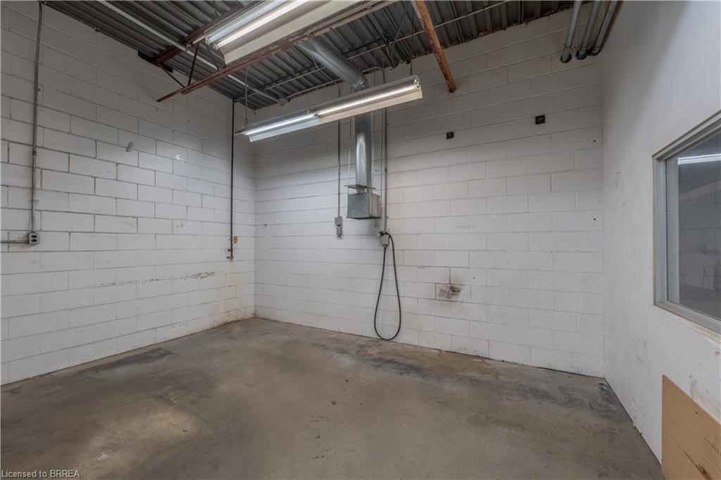 115 Scott Avenue Property Photo 28