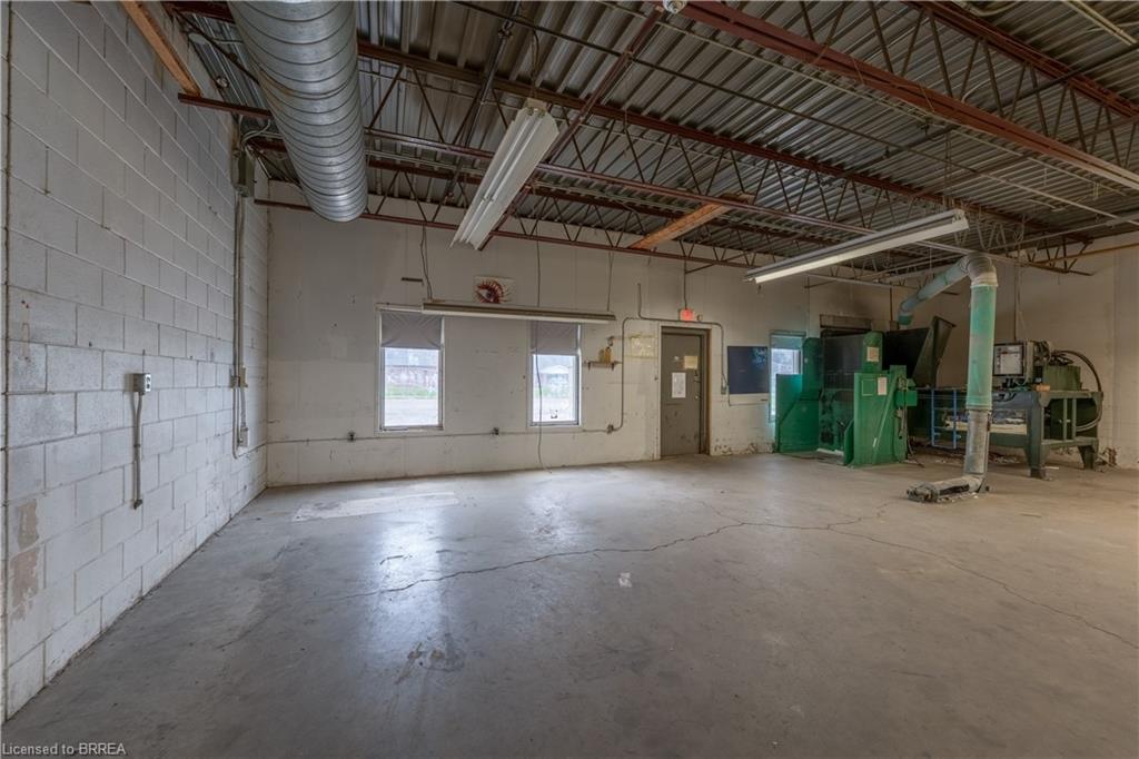 115 Scott Avenue Property Photo 30
