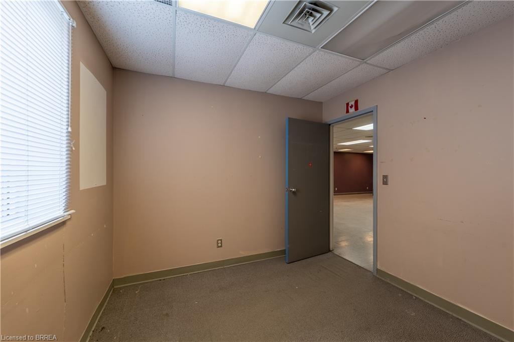115 Scott Avenue Property Photo 44