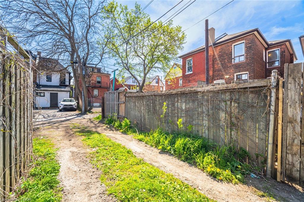 38 Madison Avenue Property Photo 43