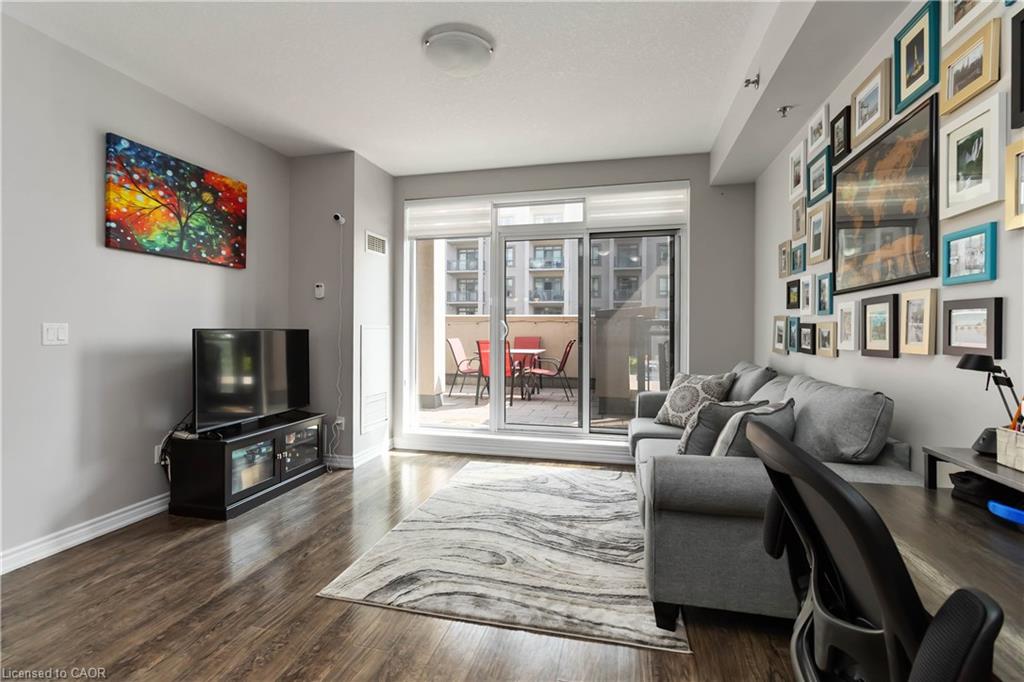 301-2490 Old Bronte Road Property Photo 4