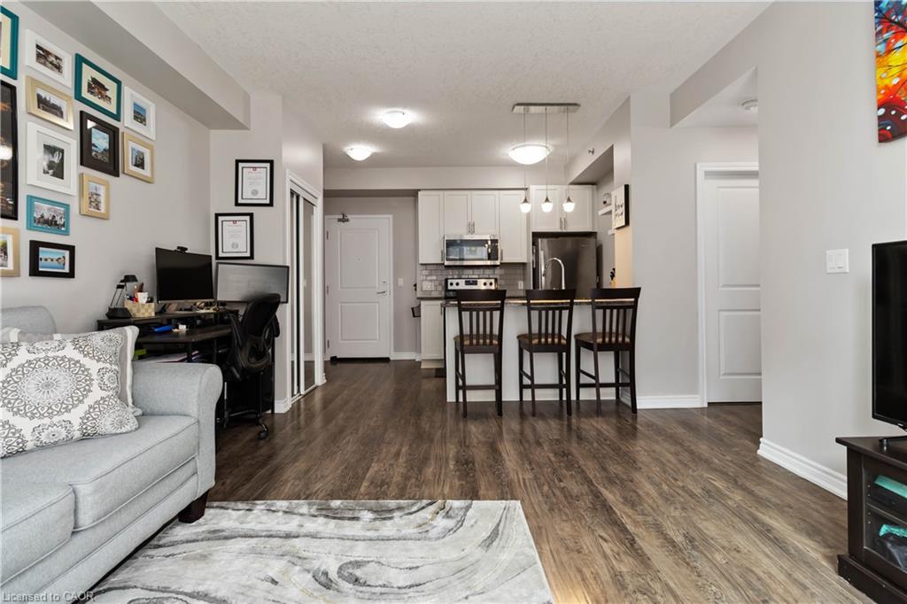 301-2490 Old Bronte Road Property Photo 7
