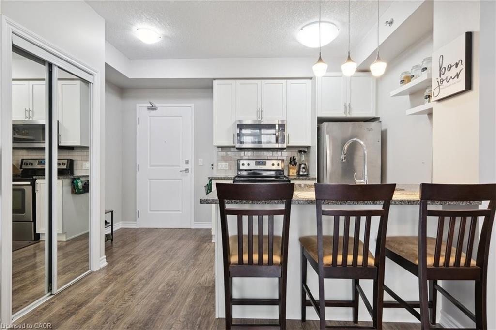 301-2490 Old Bronte Road Property Photo 8