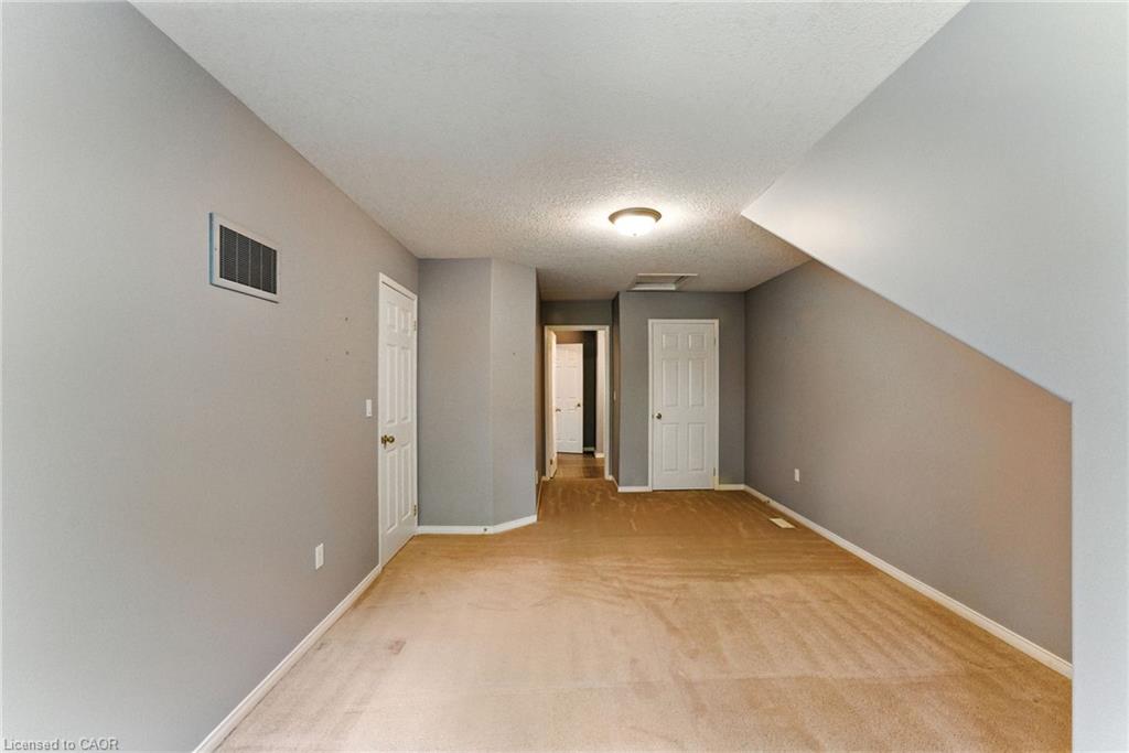 6-40 Wesleyan Court Property Photo 27