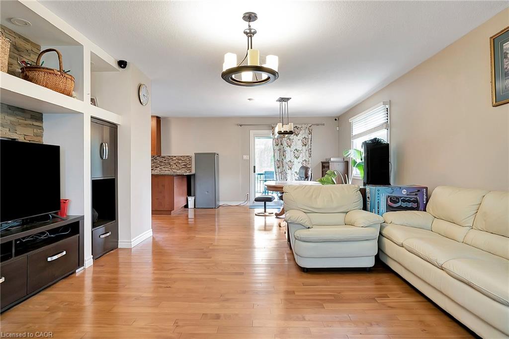 1392 Doon Village Road Property Photo 5