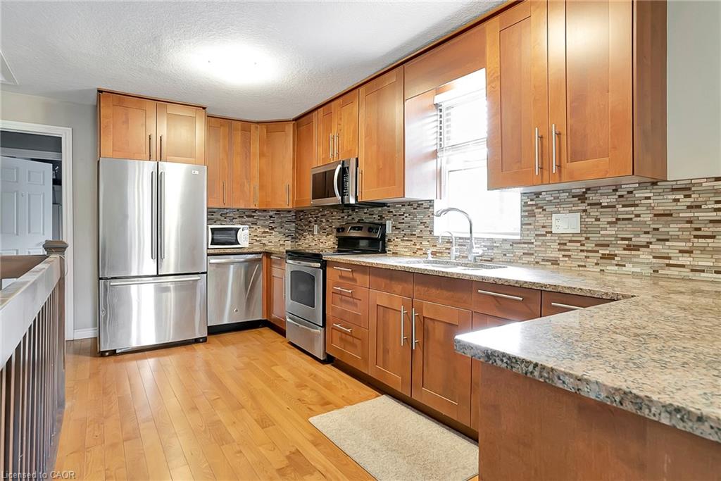 1392 Doon Village Road Property Photo 7