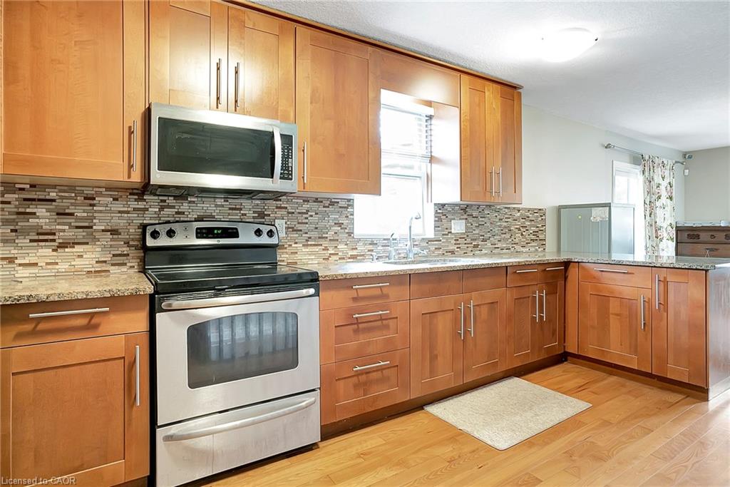 1392 Doon Village Road Property Photo 8