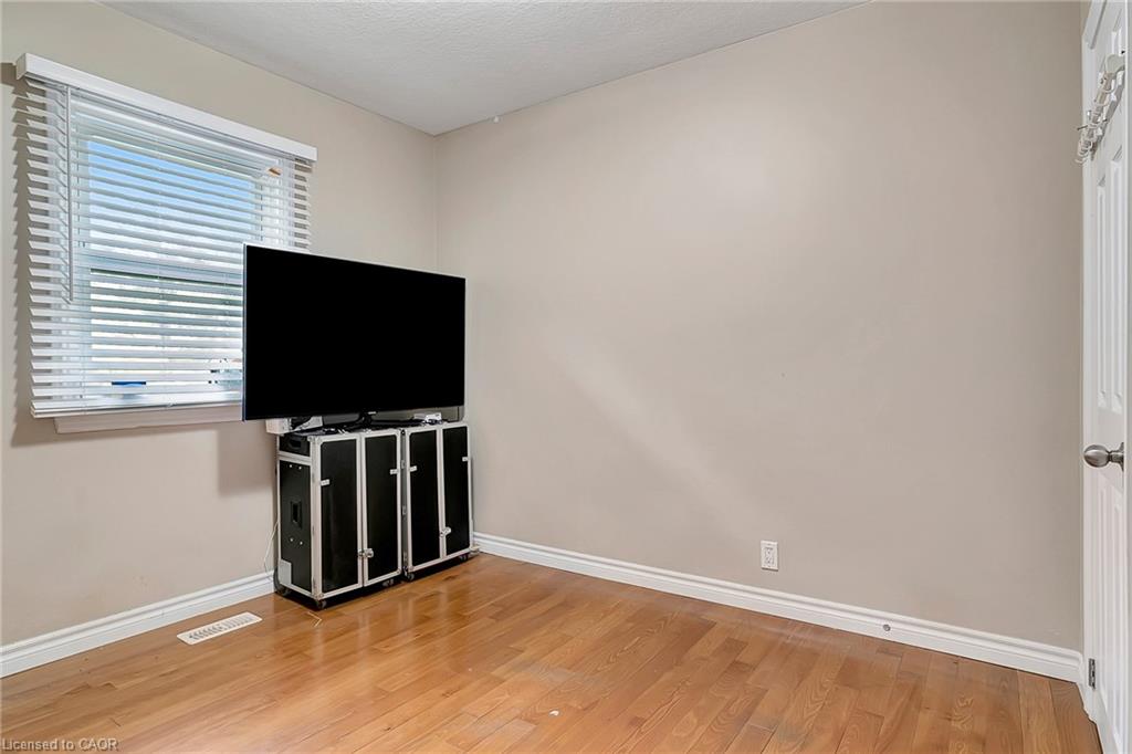1392 Doon Village Road Property Photo 13