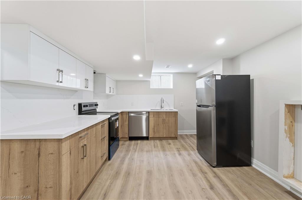 3-124 Mcelroy Road E Property Photo 2