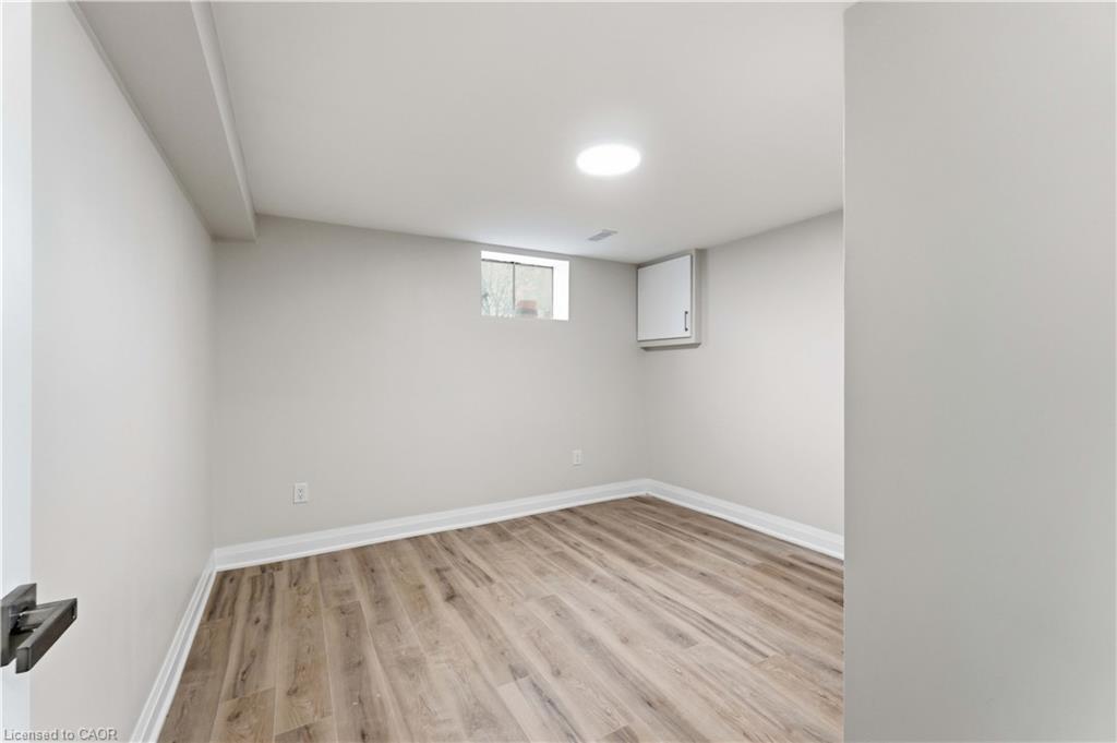 3-124 Mcelroy Road E Property Photo 7