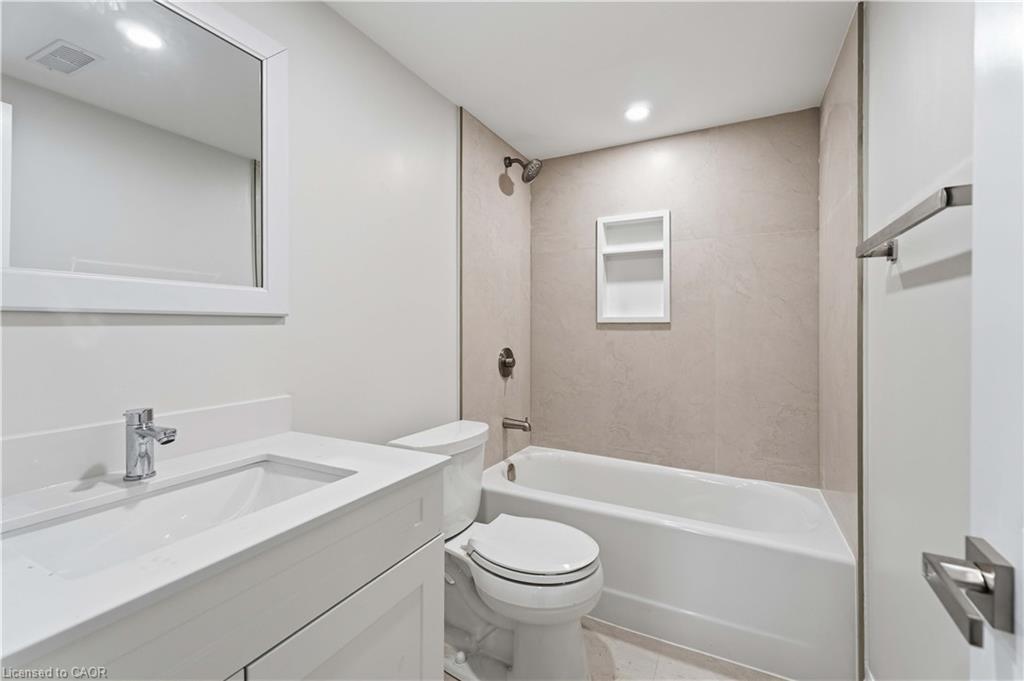3-124 Mcelroy Road E Property Photo 11