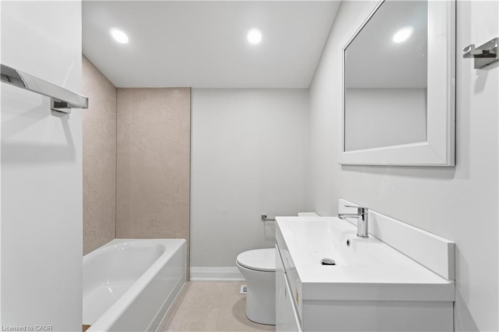 3-124 Mcelroy Road E Property Photo 12