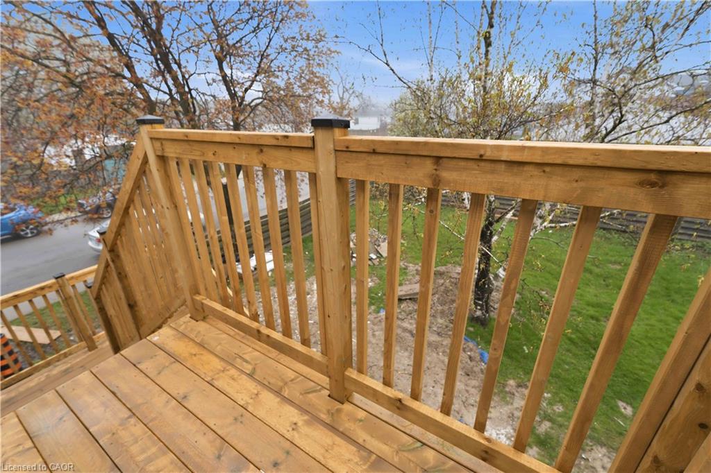 3-124 Mcelroy Road E Property Photo 15