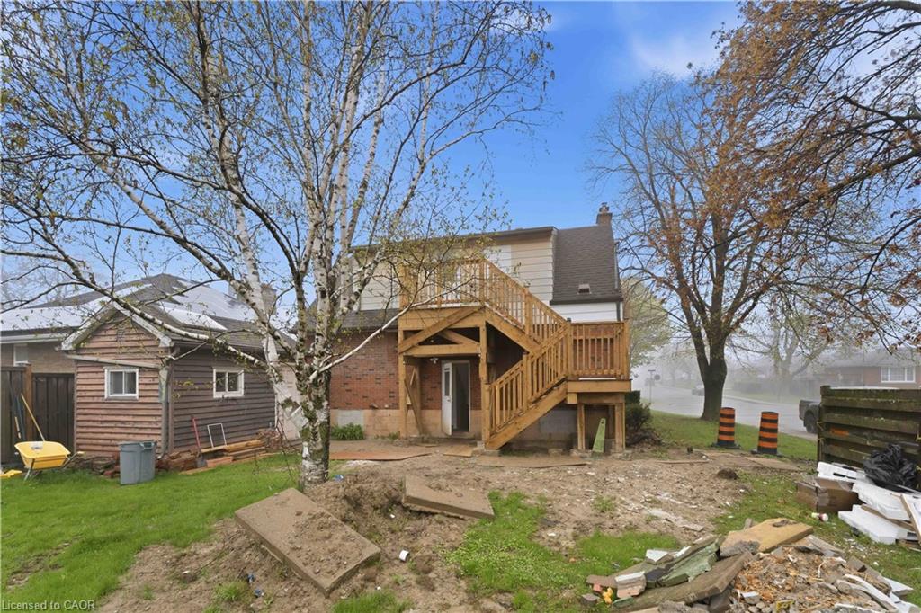 3-124 Mcelroy Road E Property Photo 16