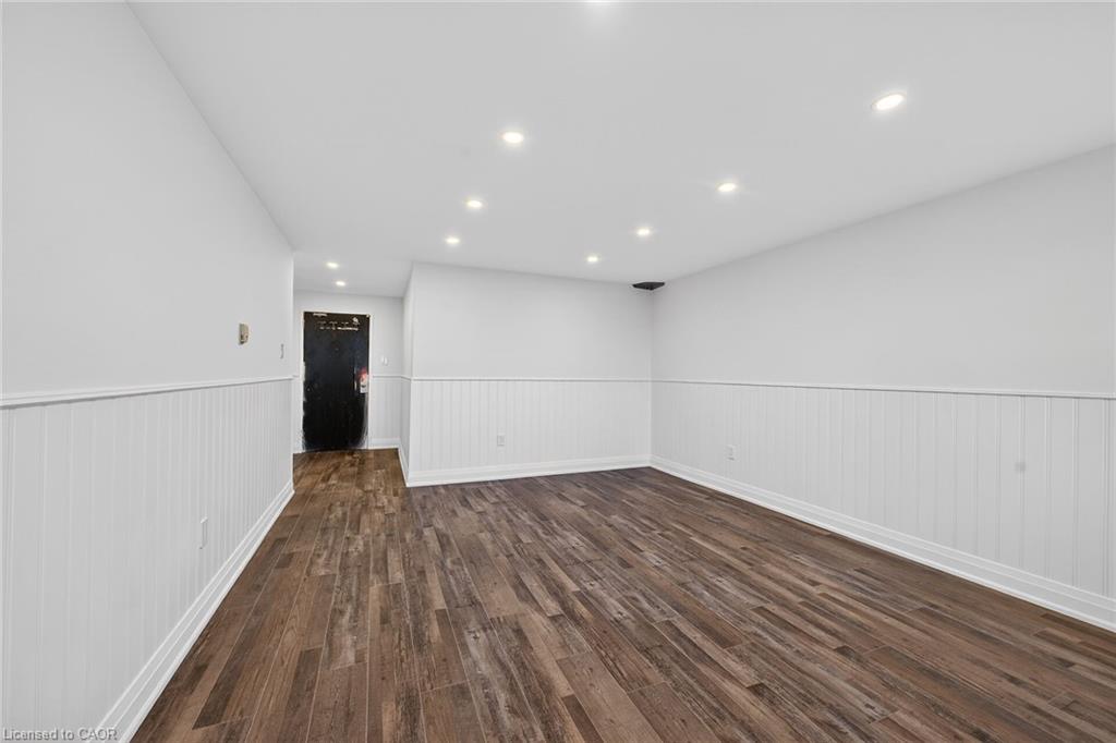 702-212 Kerr Street Property Photo 10