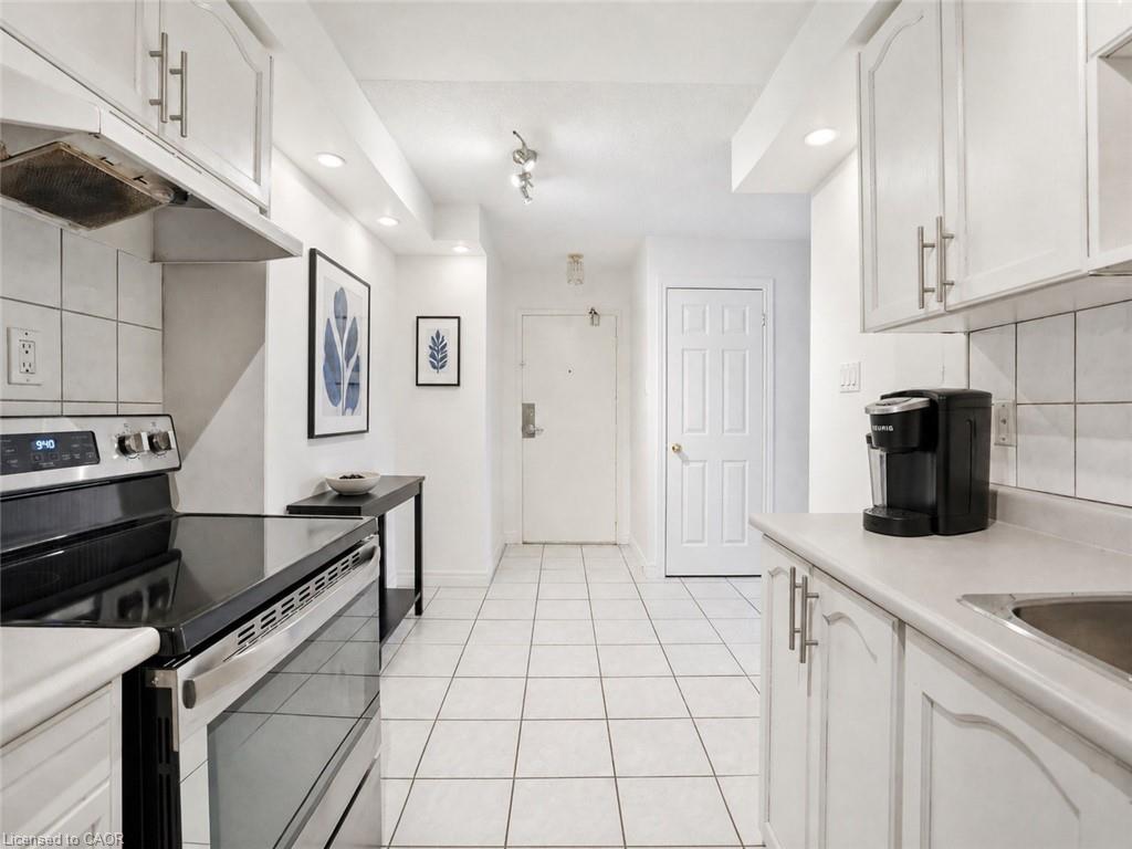 401-30 Summit Avenue Property Photo 8