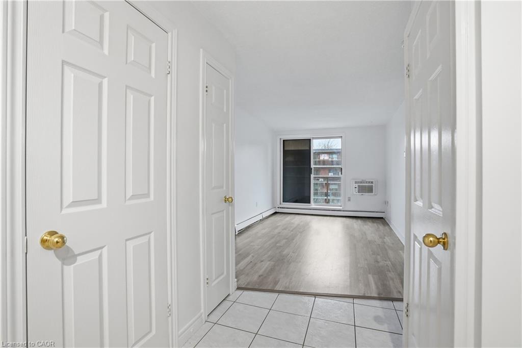 401-30 Summit Avenue Property Photo 10
