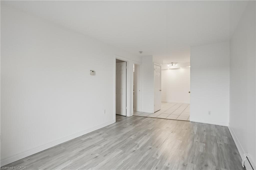 401-30 Summit Avenue Property Photo 14