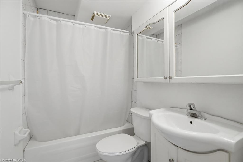401-30 Summit Avenue Property Photo 17