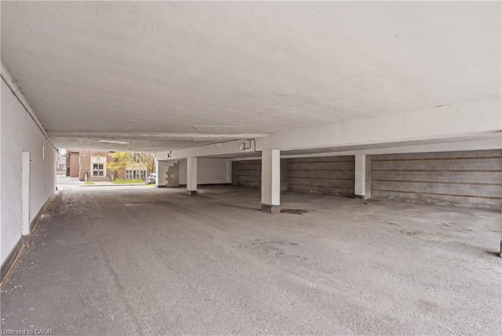 303-30 Summit Avenue Property Photo 21