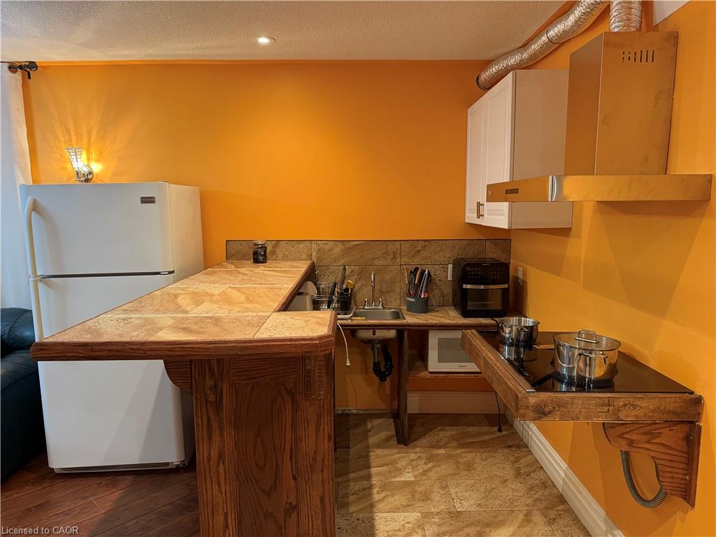 2 Pineridge Drive Property Photo 3