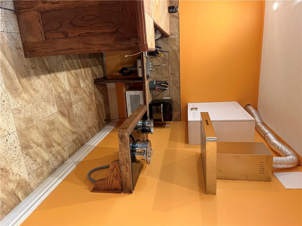 2 Pineridge Drive Property Photo 4