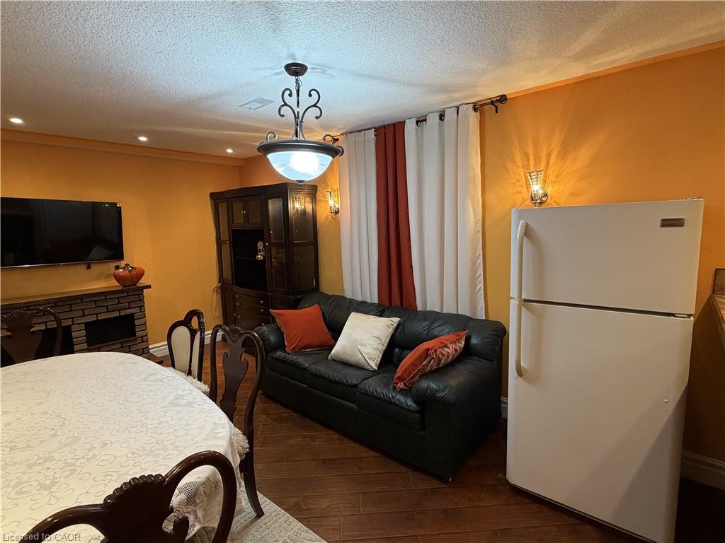 2 Pineridge Drive Property Photo 6