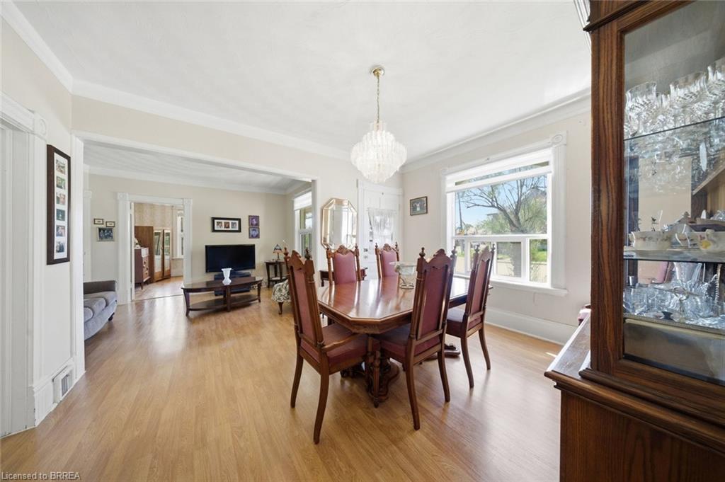 76 Brock Street Property Photo 8