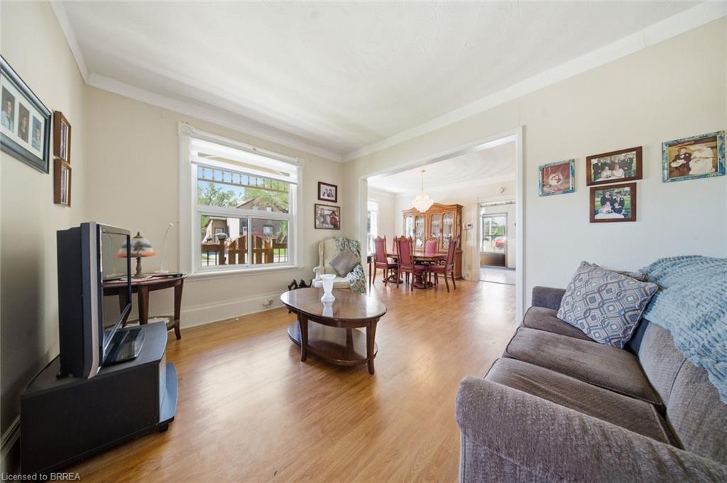 76 Brock Street Property Photo 10