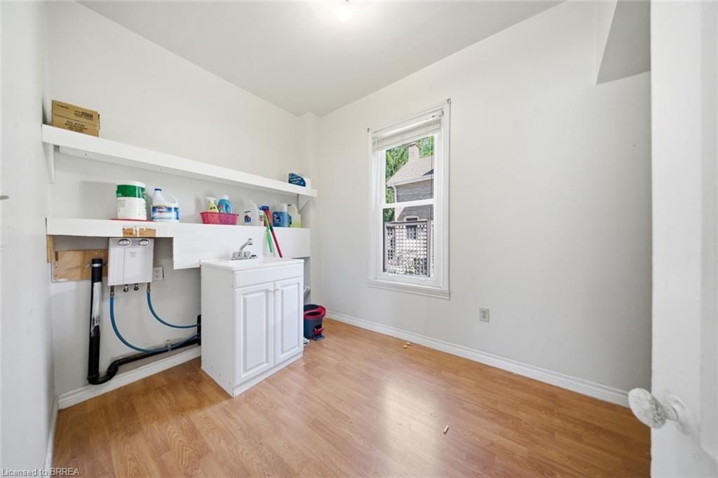 76 Brock Street Property Photo 11