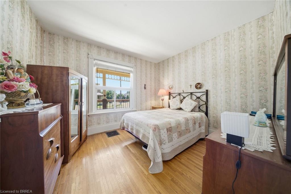 76 Brock Street Property Photo 12